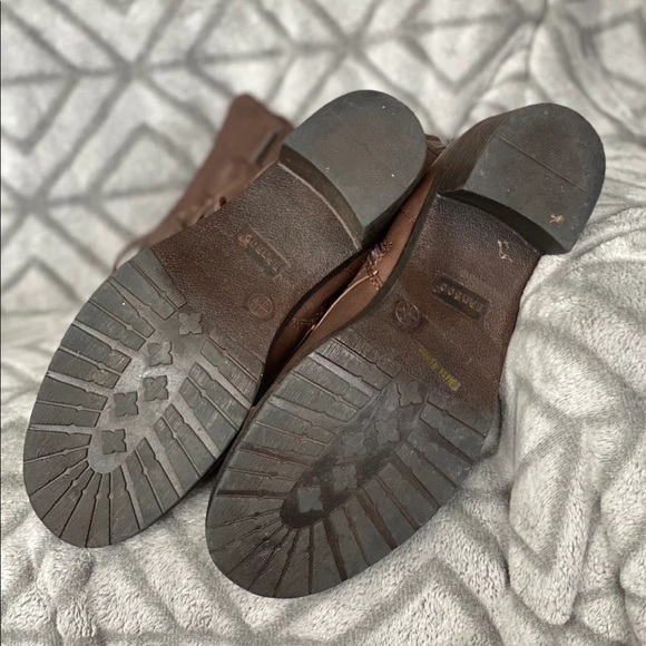 Boots - Picture 4 of 4